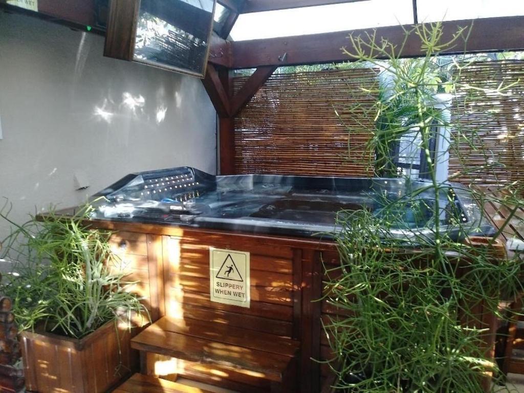 Tampa Bay Beautiful Apartment And Private Jacuzzi Extérieur photo